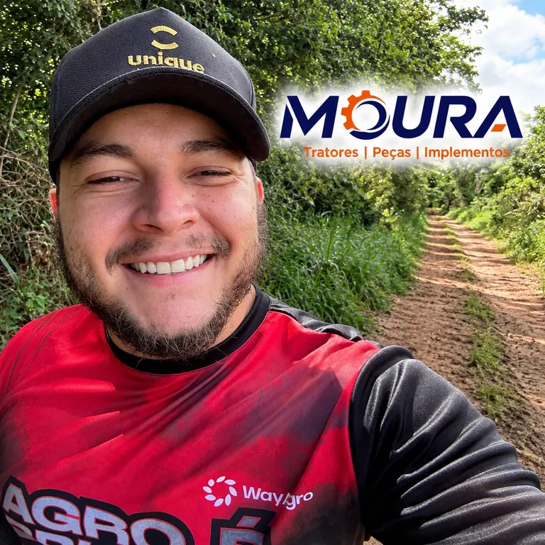 Lucas Moura, responsável pela Moura Máquinas, em estrada de fazenda no nordeste do Pará